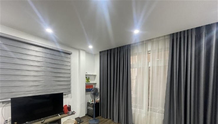 BÁN NHÀ MẶT PHỐ ĐÊ LA THÀNH, 32M2, 5 TẦNG, MT 5M, 3 NGỦ, GIÁ 6.3 TỶ, LÔ GÓC, Ô TÔ 10M,